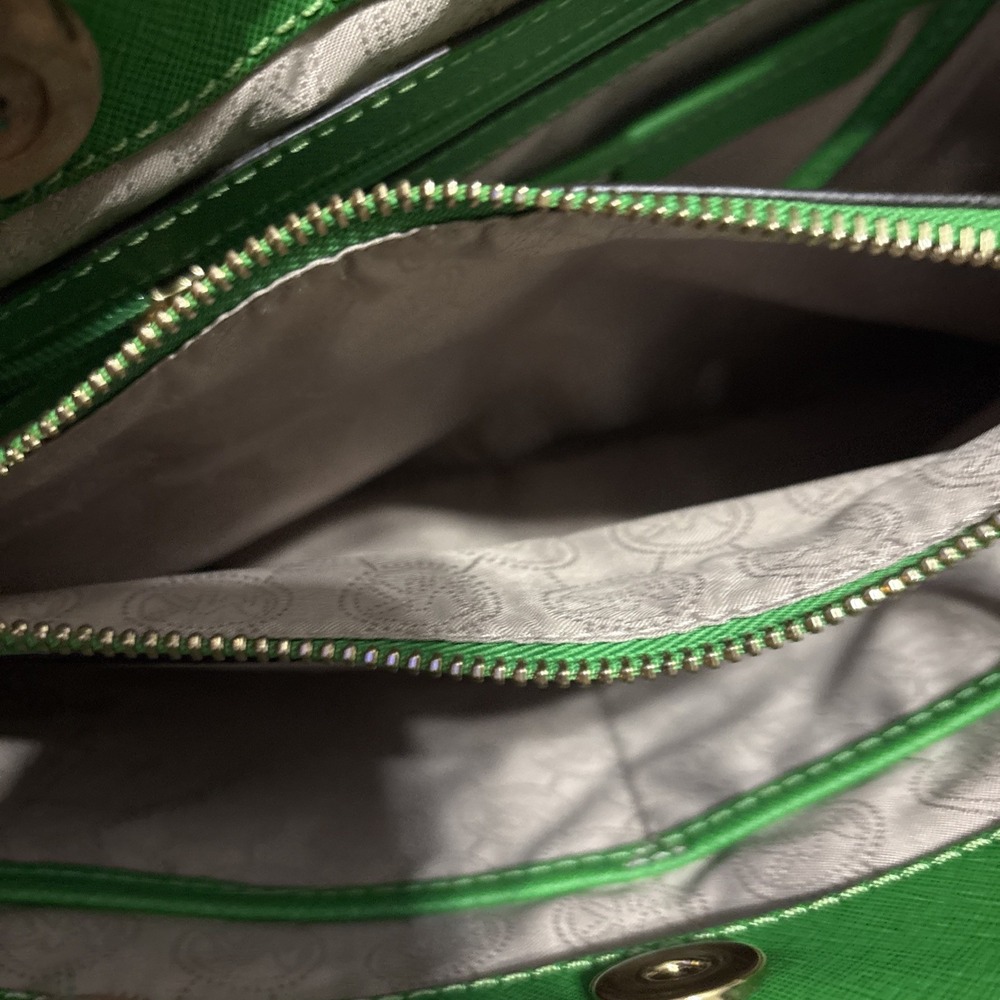 Michael Kors Bright Green Large Shoulder Crossbody Tote Bag w/ Brown Buttons‎ - Picture 6 of 10